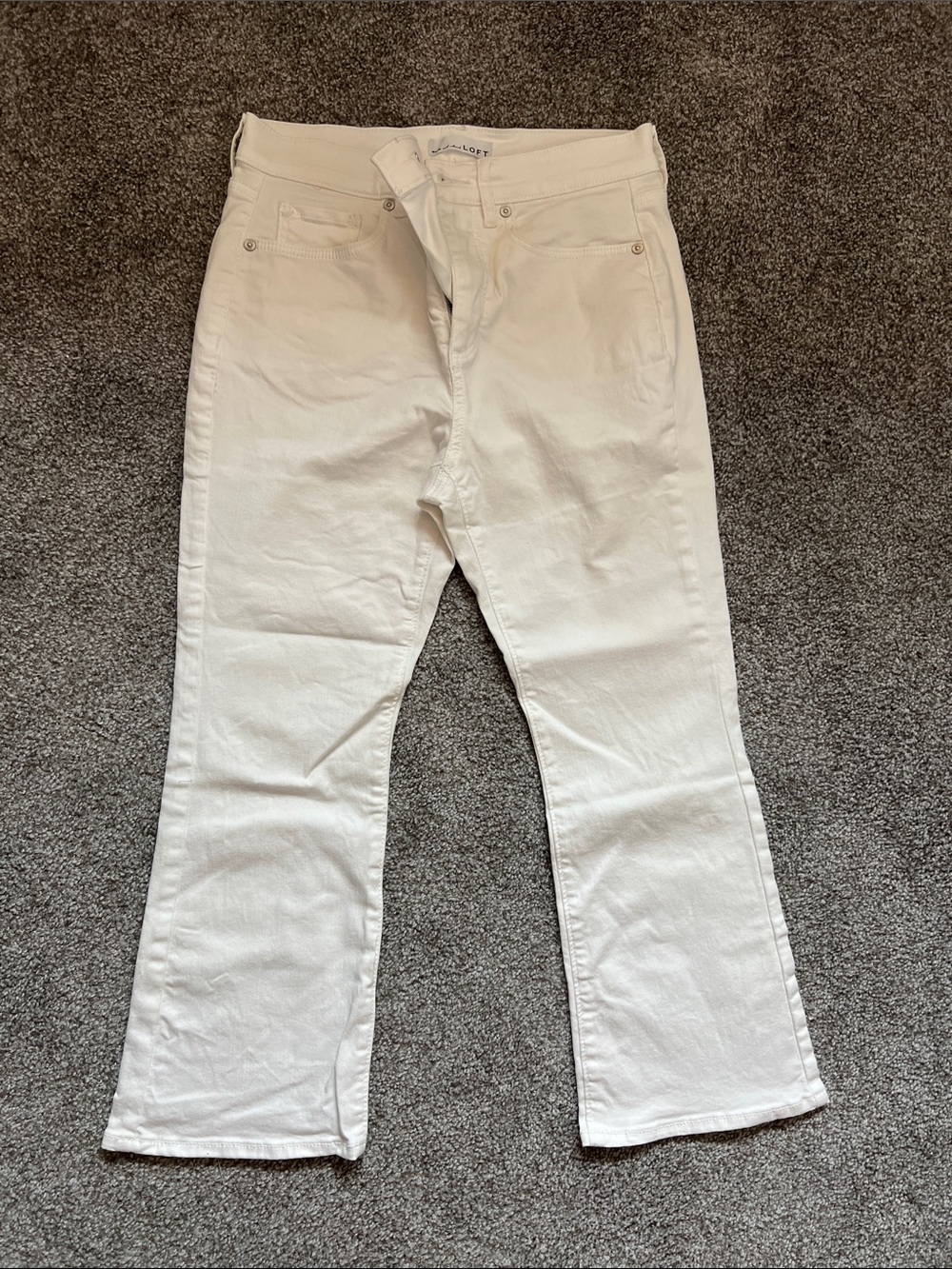 Loft White Women's Kick Crop